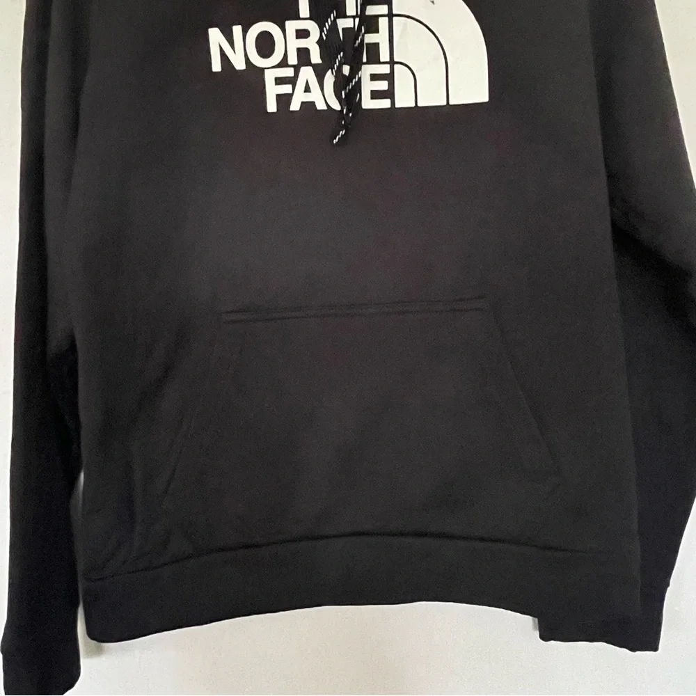 The North Face Men’s Medium Polyester Hoodie in Black